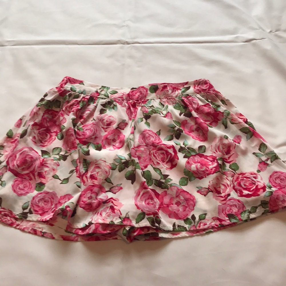 Pink flowered Forever21 mini skirt